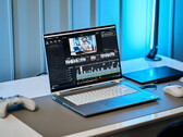 Revisão do laptop Slim Gigabyte AERO 16 OLED: Eficiente RTX 4070 para gamers e criativos