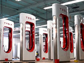 Superchargers pré-fabricados tornam a instalação 50% mais rápida (imagem: Tesla)