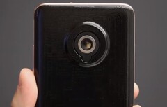O protótipo do smartphone Xiaomi apresenta uma única lente teleobjectiva mecânica na parte traseira. (Fonte da imagem: Xiaomi)