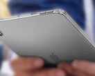 Este novo renderizador não-oficial Apple iPad mini 6 mostra que o tablet tem um flash e se parece com um mini iPad Air 4. (Fonte da imagem: @MajinBuOfficial - editado)