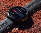 Os smartwatches Forerunner 570 e 970 da Garmin (na foto) estão recebendo uma atualização. (Fonte da imagem: Garmin)