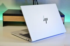 O HP EliteBook X G2i 14