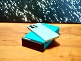 O OnePlus Nord 6 oferece muita potência por um preço relativamente baixo.