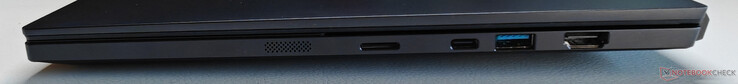 Direita: leitor de cartão microSD, USB-C 4.0 com Thunderbolt 4 (40 Gbit/s, modo DisplayPort ALT, Power Delivery), USB-A 3.2 Gen.1 (5 Gbit/s), HDMI 2.1