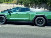 Recentemente, o Tesla Cybertruck zombou do Toyota Tundra com um envelopamento, depois de fazer o mesmo com o Ford F-150 semanas antes. (Fonte da imagem: Clube de Proprietários do Cybertruck)