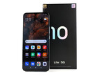 A Xiaomi Mi 10 Lite 5G oferece uma entrada muito acessível no mundo 5G a um preço de rua inferior a 300 Euros (~$356) neste momento. 