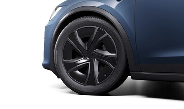 Com as rodas Magnetite de 19" padrão, o Model S refresh oferece a maior autonomia de todos os tempos em um carro da Tesla.