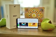 A tela do Honor X80 Pro Max pode ficar muito brilhante quando necessário.