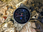 O Galaxy Watch5 Pro agora está qualificado para sua primeira grande atualização do sistema operacional. (Fonte da imagem: Notebookcheck)