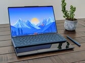 Análise do conversível Lenovo Yoga Book 9 14IAH10: O dobro da tela sem o dobro do peso