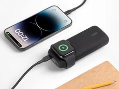 O carregador sem fio rápido Belkin BoostCharge Pro para Apple Watch + Power Bank 10K está sendo recolhido. (Fonte da imagem: Belkin)