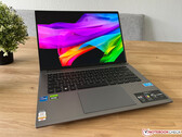 Análise do Acer Swift X 14 2023 OLED - O laptop multimídia com uma RTX 4050 só é impressionante no papel