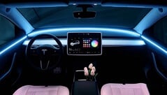 O kit de iluminação Star Ring Tesla adiciona efeitos de iluminação e funcionalidades de segurança aos veículos elétricos Tesla 3 e Y.