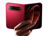 O Xiaomi 18 Fold está disponível em dois tons de dourado, vermelho e preto.