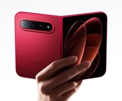 O Xiaomi 18 Fold está disponível em dois tons de dourado, vermelho e preto.
