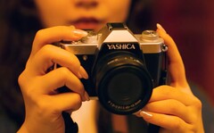A Yashica FX-D quer misturar a sensação de uma câmera analógica com o conforto digital (Fonte da imagem: Yashica)