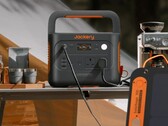 A Jackery revela a estação de energia Explorer 1000 v2 utilizando baterias LFP e carregamento controlado por IA. (Fonte da imagem: Jackery)