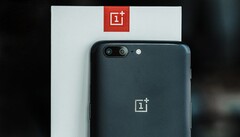 O OnePlus 5 pode agora ser atualizado com segurança para Android 10, aparentemente. (Fonte da imagem: AndroidPIT)