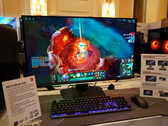 O MEG 321URX QD-OLED tem um processador de IA integrado para suas travessuras de IA. (Fonte da imagem: PC World)