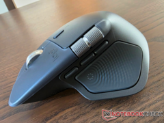O Logitech MX Master 4, com o novo botão de polegar. (Fonte da imagem: u/Vachan1990 no Reddit)