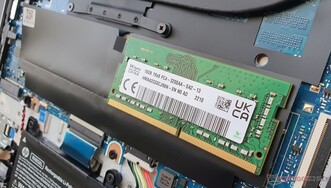 ... e funciona a 2.667 MHz, o que é inferior à sua especificação (DDR4-3200)