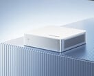 O M1-1390 custa a partir de US$ 399. Na foto: uma imagem promocional mostrando o design do mini PC.