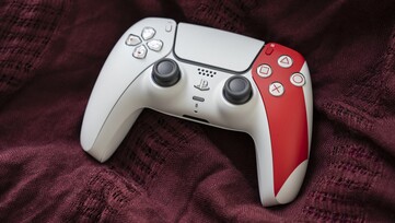 O novo controle DualSense de God of War 20th Anniversary. (Fonte da imagem: PlayStation)
