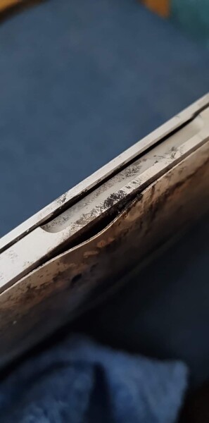 MacBook Pro. de 15 polegadas danificado pelo fogo. (Fonte da imagem: U/Extremidade)
