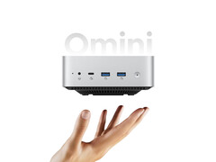 O OminiPlus apresenta o Ryzen 7 7535HS. Na foto: uma imagem promocional editada do mini PC. (Fonte da imagem: Orico e Minisforum - editado)