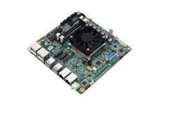 A placa-mãe MIX-PT LWV1 Mini ITX da Aaeon se parece com uma típica placa-mãe SFF compacta com ventilador integrado.