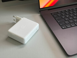 a PSU de 140 W nem sempre é suficiente