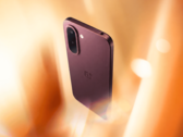 O OnePlus N6x na cor Vermelho Borgonha.