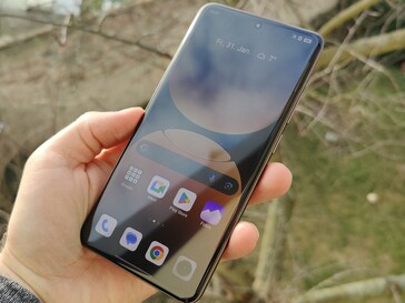 Smartphone de teste Realme GT7 Pro (Fonte da imagem: Marcus Herbrich)