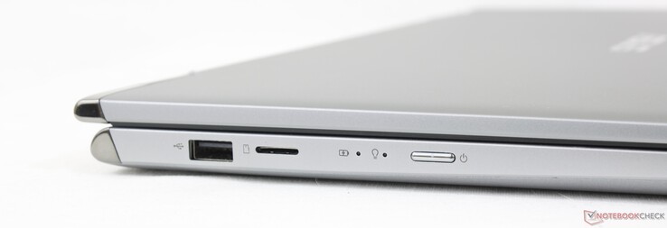 Esquerda: USB-A 2.0, leitor MicroSD, botão de alimentação