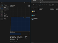 O Gerenciador de Tarefas da Microsoft com o Explorador de Arquivos aberto ao lado (fonte da imagem: Notebookcheck)