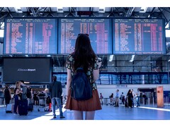 Uma vulnerabilidade de segurança no sistema FlyCASS teria permitido que pessoas não autorizadas acessassem a cabine de comando de uma aeronave. (Fonte da imagem: Pixabay / JESHOOTS-com)