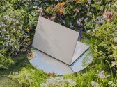 Nem todos os Asus ZenBook S14 e Zenbook S16 estão disponíveis em todas as regiões. (Fonte da imagem: Asus)