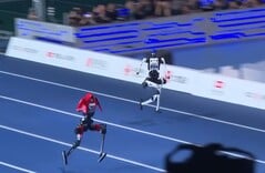 Os chineses Tiangong Ultra (à direita) e Honor Lightning (à esquerda) bateram o recorde mundial dos 100 metros de Usain Bolt.