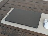 O mais recente MSI Stealth 16 adota o visual mais elegante e minimalista da série Prestige, mas estranhamente deixa de fora o leitor de cartões SD do qual seu público-alvo depende