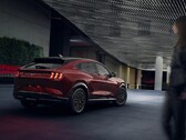 O Ford Mustang Mach-E GT 2024 acomoda cinco passageiros. (Fonte da imagem: Ford)
