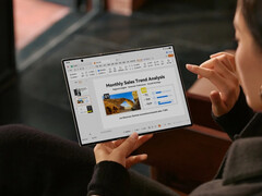 O Mate XTs pode ser usado em três posturas graças à tela contínua. (Fonte da imagem: Huawei)