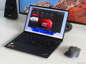 Análise do Lenovo ThinkPad E14 G5 AMD: Laptop de escritório acessível com tela melhor