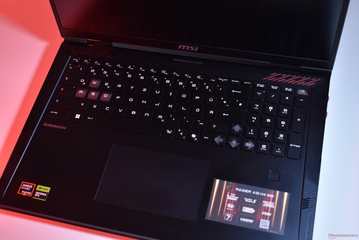 MSI Raider A18: Teclado
