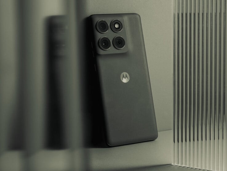 O acabamento Pantone Deep Forest do celular (Fonte da imagem: Motorola)