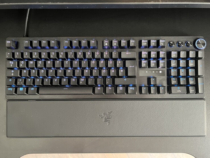 O Razer Huntsman V3 Pro vem com importantes recursos de e-sports, como o Rapid Trigger (Imagem: NBC).