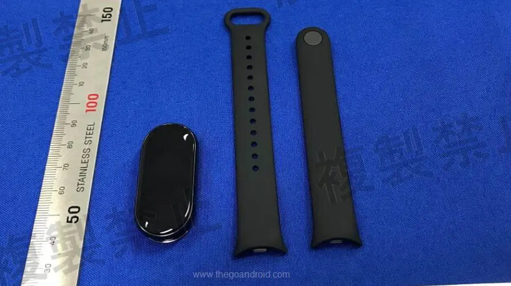 Uma suposta foto da Xiaomi Smart Band 8. (Fonte da imagem: GoAndroid)