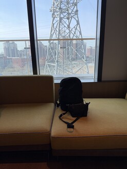 Teste da dinâmica da câmera em ambientes internos com o iPhone 17 Pro Max