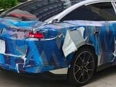 Protótipo camuflado do BYD Han de 3ª geração, fotografado pela comunidade de fãs da BYD, Di Fen Zhi Jia