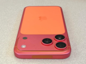 O iPhone 17 Pro Max laranja fica rosa