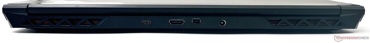 Traseira: USB 3.2 Gen2 Tipo C, saída HDMI 2.1, saída mini-DisplayPort 1.4, entrada CC